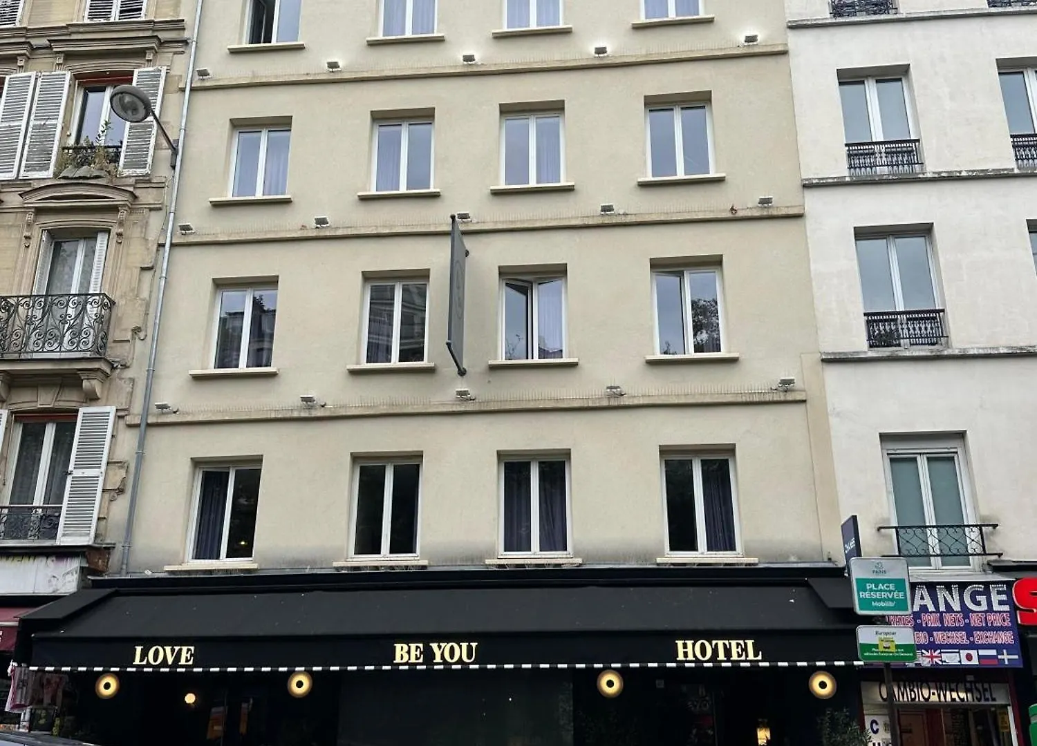 פריז Nuit Insolite Au Love Be You Hotel Avec 1H De Jacuzzi Plus 1H De Love Room Et Nuit Au Be You