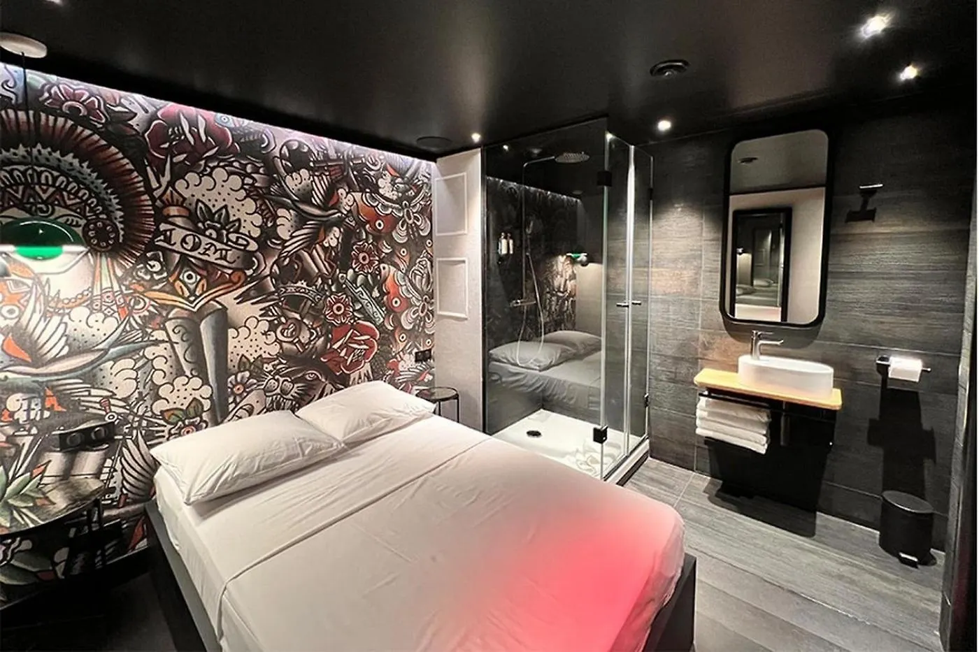 פריז Nuit Insolite Au Love Be You Hotel Avec 1H De Jacuzzi Plus 1H De Love Room Et Nuit Au Be You דירה