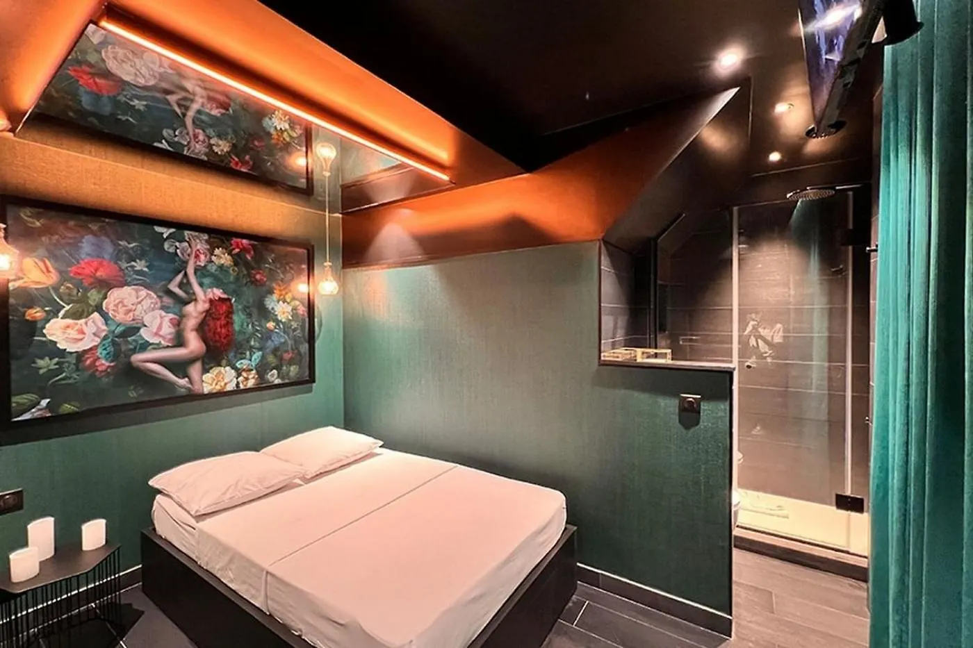 Nuit Insolite Au Love Be You Hotel Avec 1H De Jacuzzi Plus 1H De Love Room Et Nuit Au Be You パリ