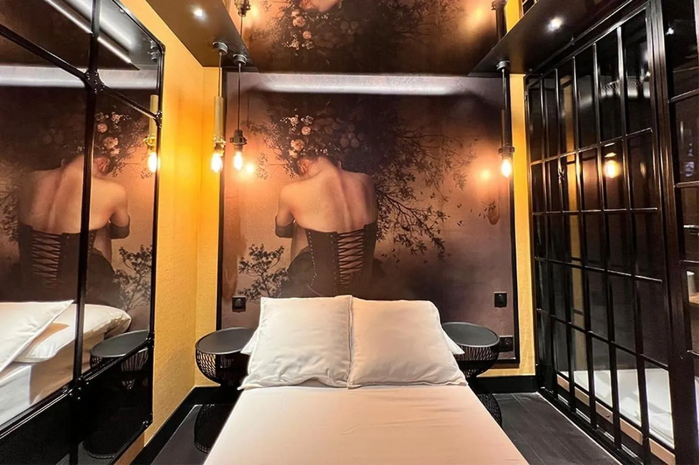 アパート Nuit Insolite Au Love Be You Hotel Avec 1H De Jacuzzi Plus 1H De Love Room Et Nuit Au Be You パリ